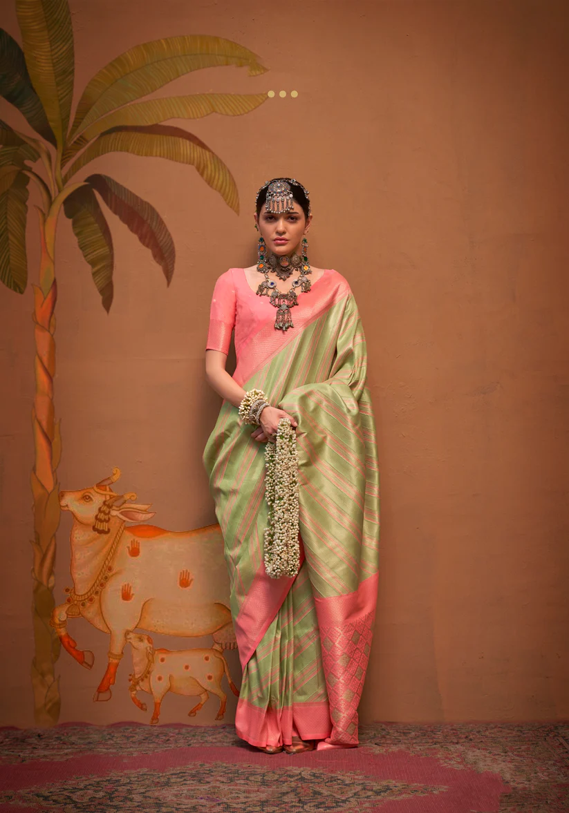 1723894581_front_Green and Pink Handloom Weaving Saree.webp